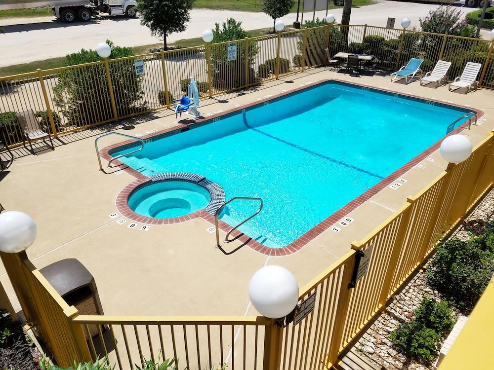 Hotel Blue Fairfield Tx Exteriér fotografie